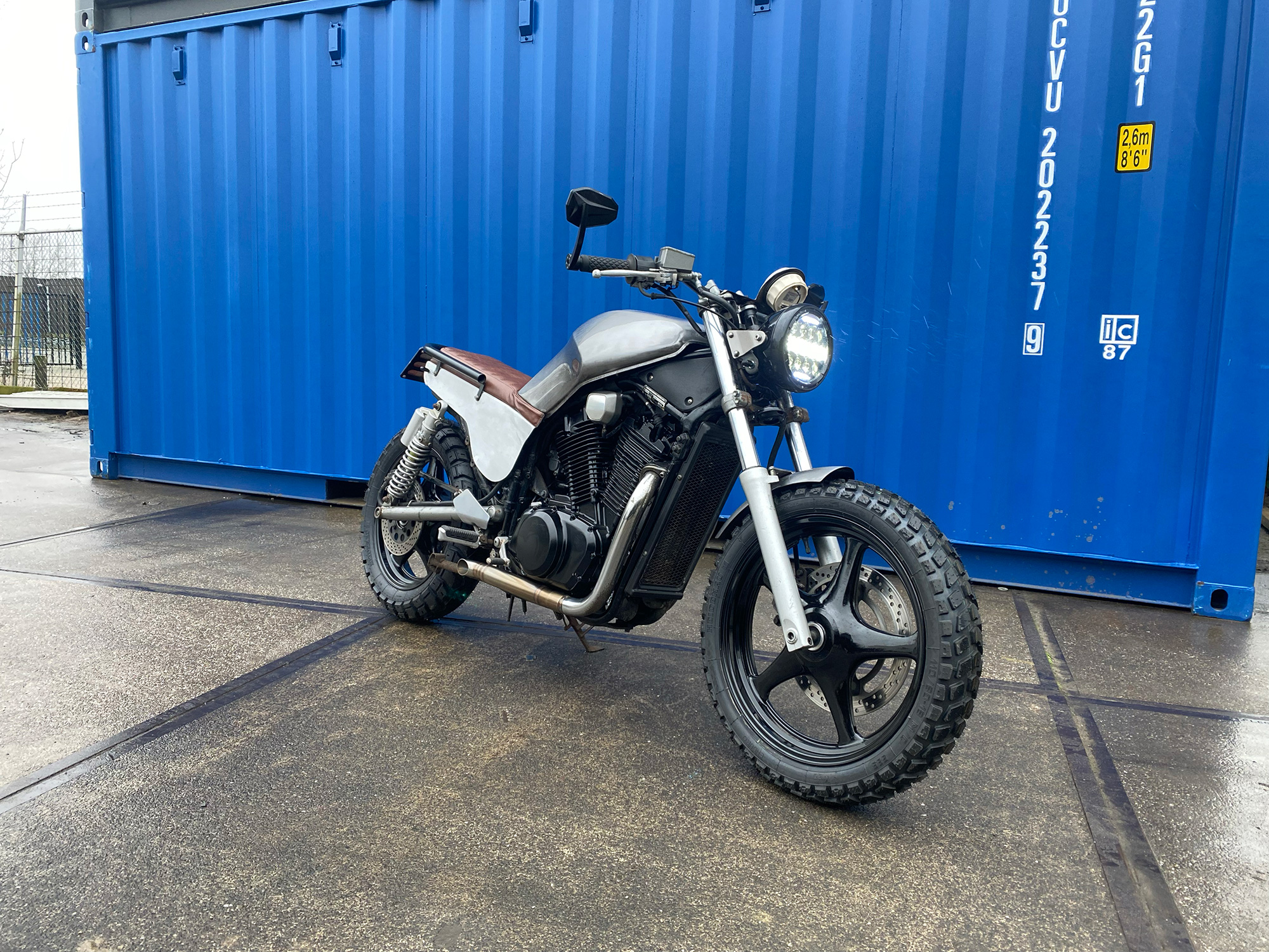 Suzuki VX800 Custom Moto Adonis