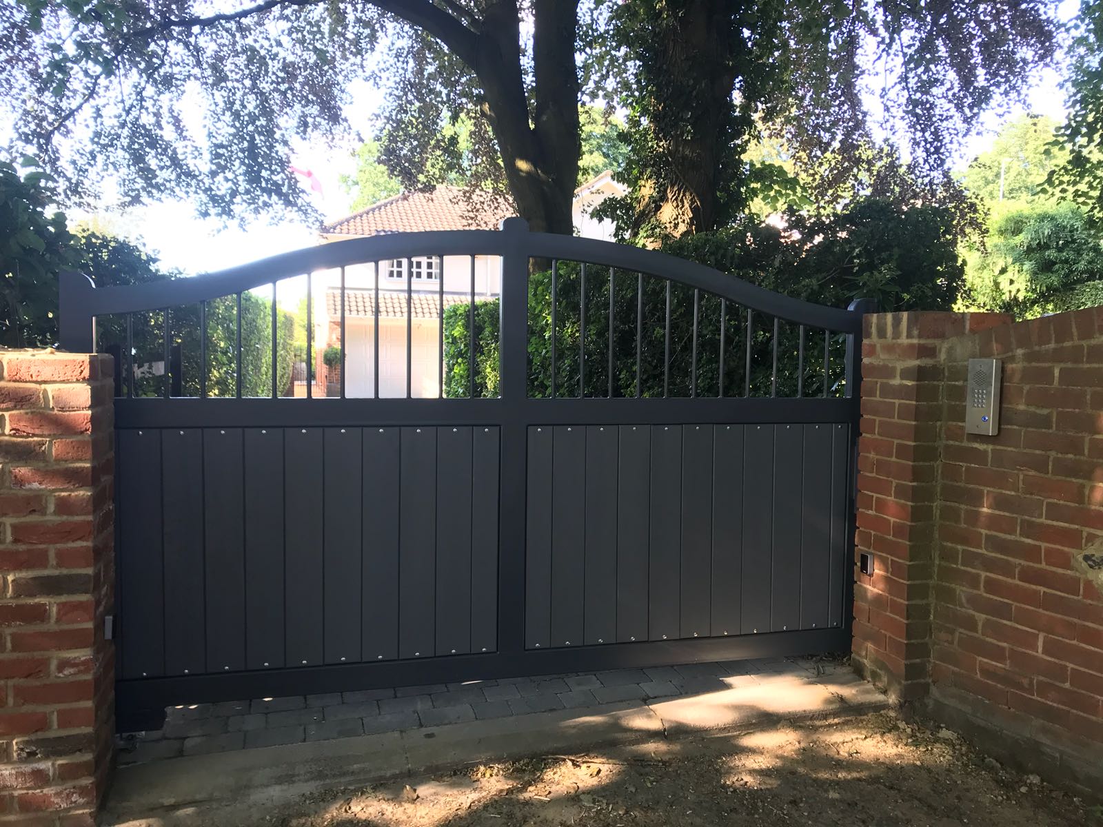 electric gates makers