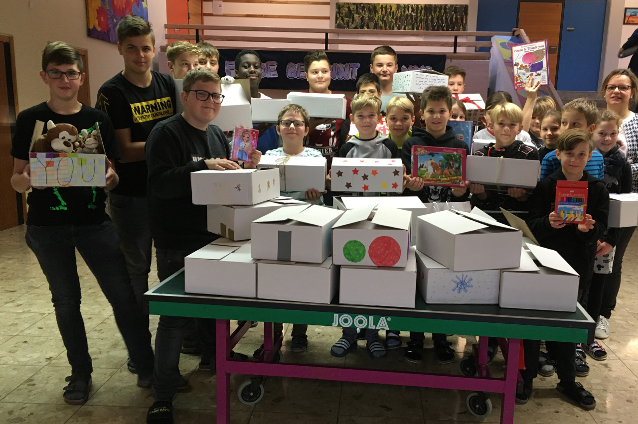 Du betrachtest gerade Weihnachten in der Schuhschachtel