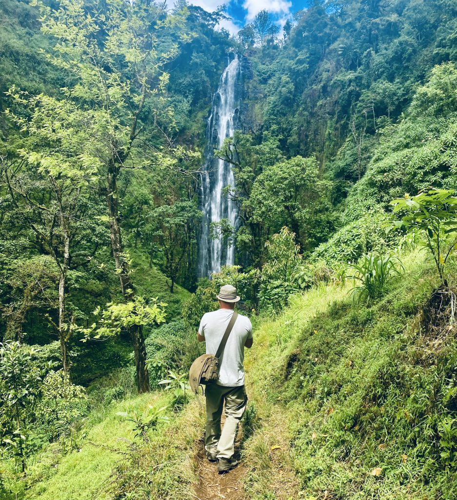 On the way to Materuni Waterfall