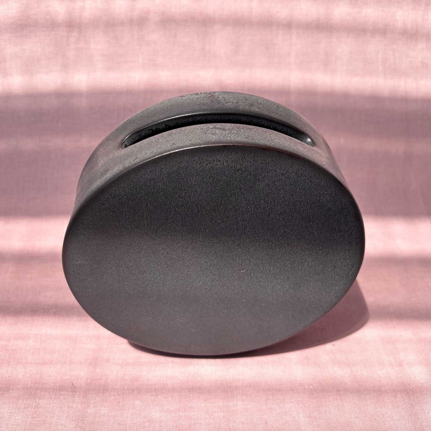 Sculptural vase, Circle - Coal