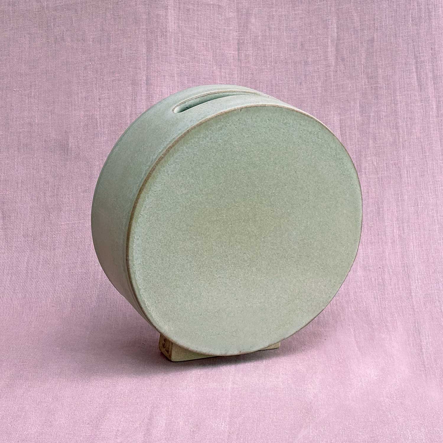 Sculptural Vase, circle - limestone