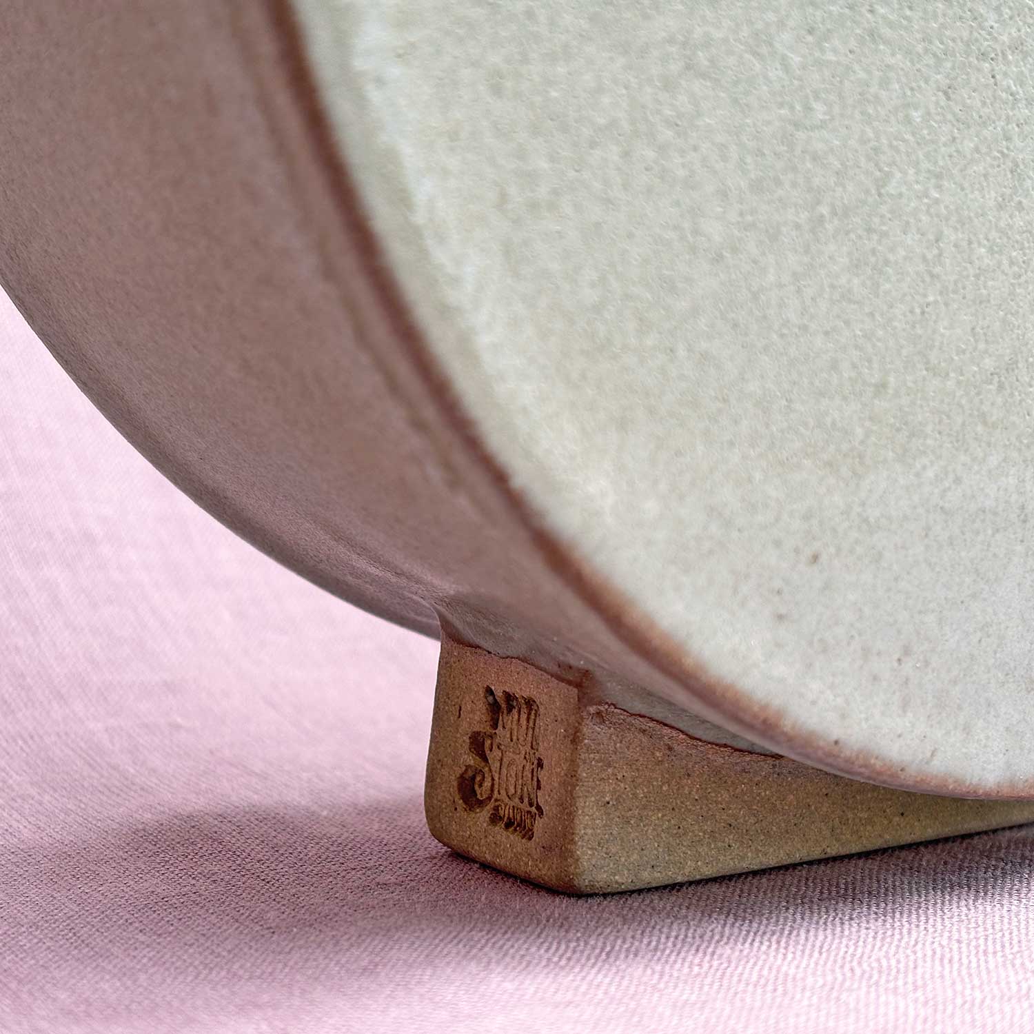 Sculptural Vase, circle - limestone