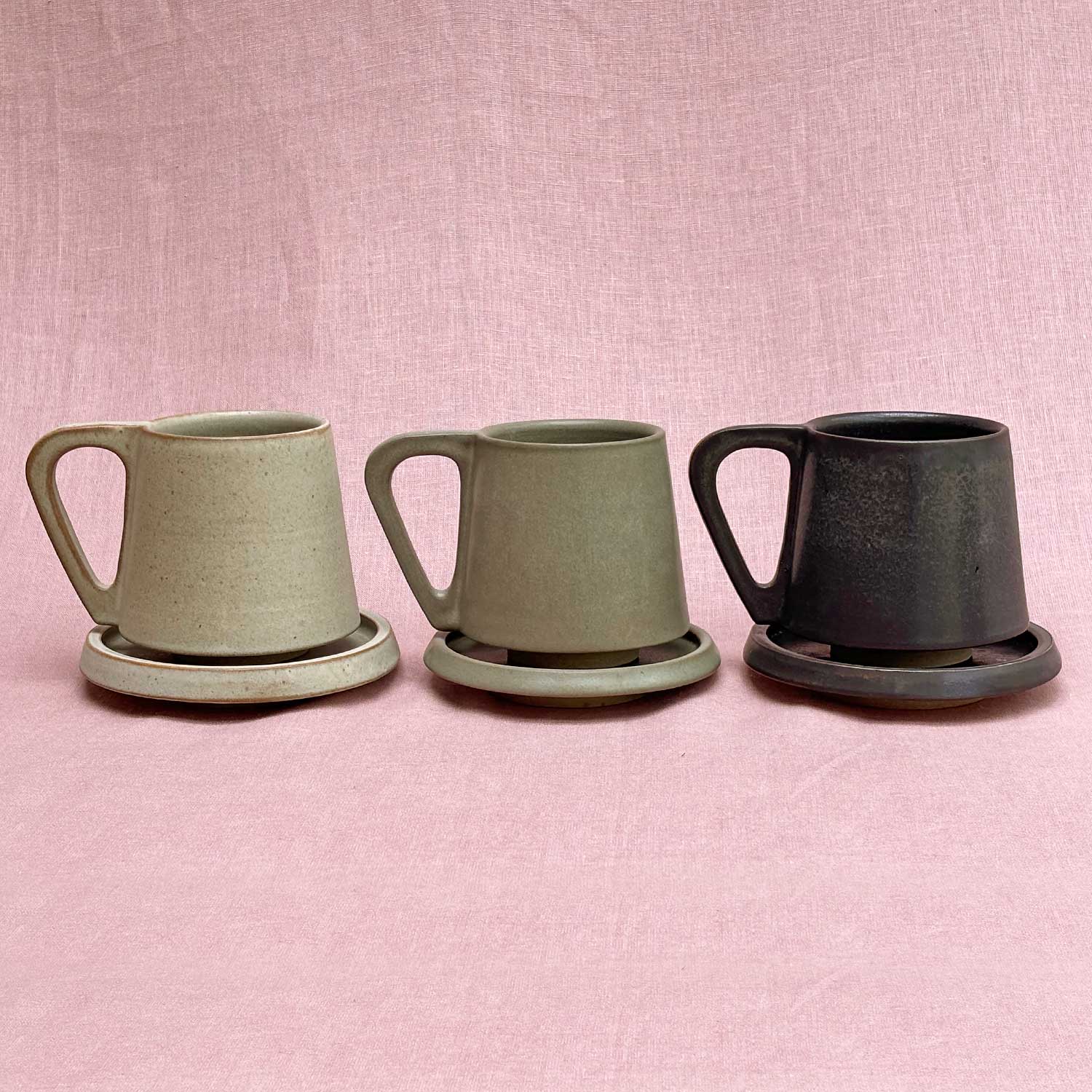 Daily Mugs with Base Plates - satin mattes