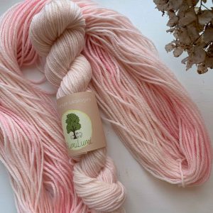 Rosa - håndfarvet merino dk - superwashbehandlet