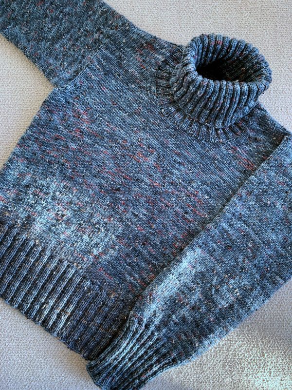 Strikkeopskrift Highland Tweed Jumper. Strikkekit. Håndfarvet garn.