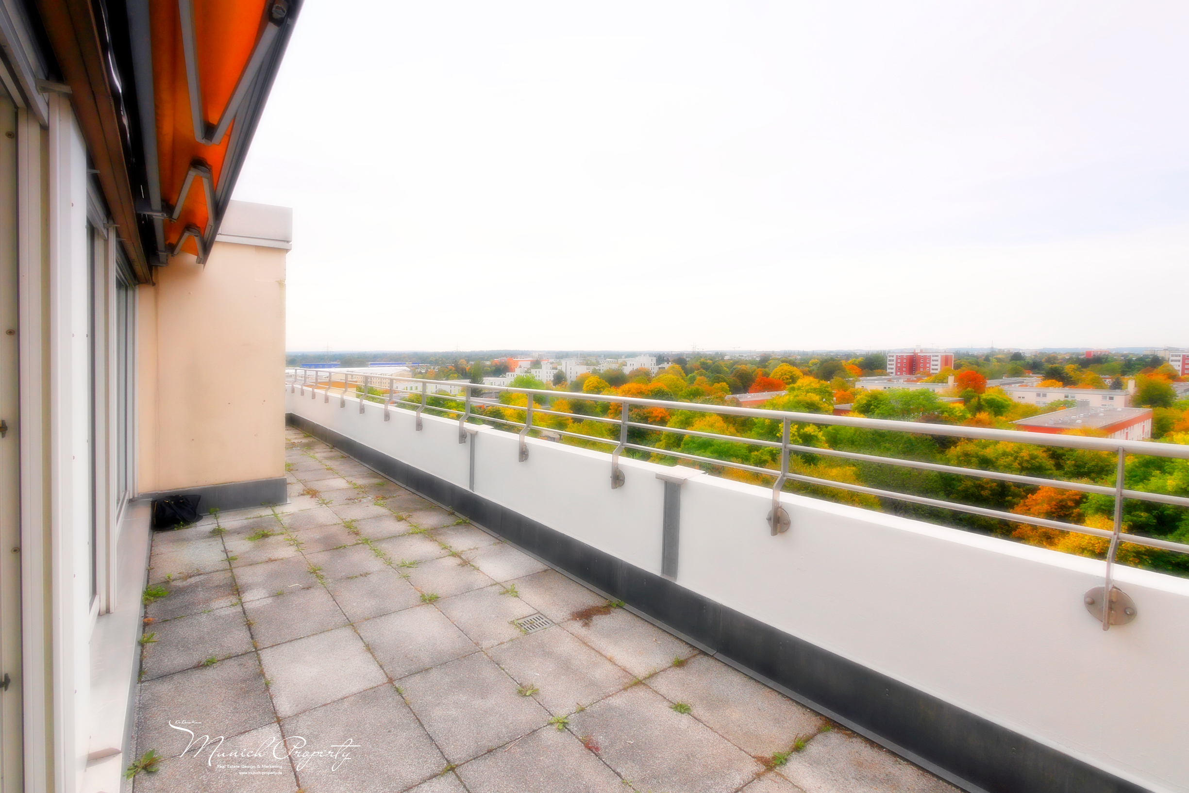 Zu Verkaufen: Attraktive Penthouse Wohnung mit 2 Dachterrassen, Alpenblick & Swimmingpool in München West Pasing-Neuaubing: Dachterrasse