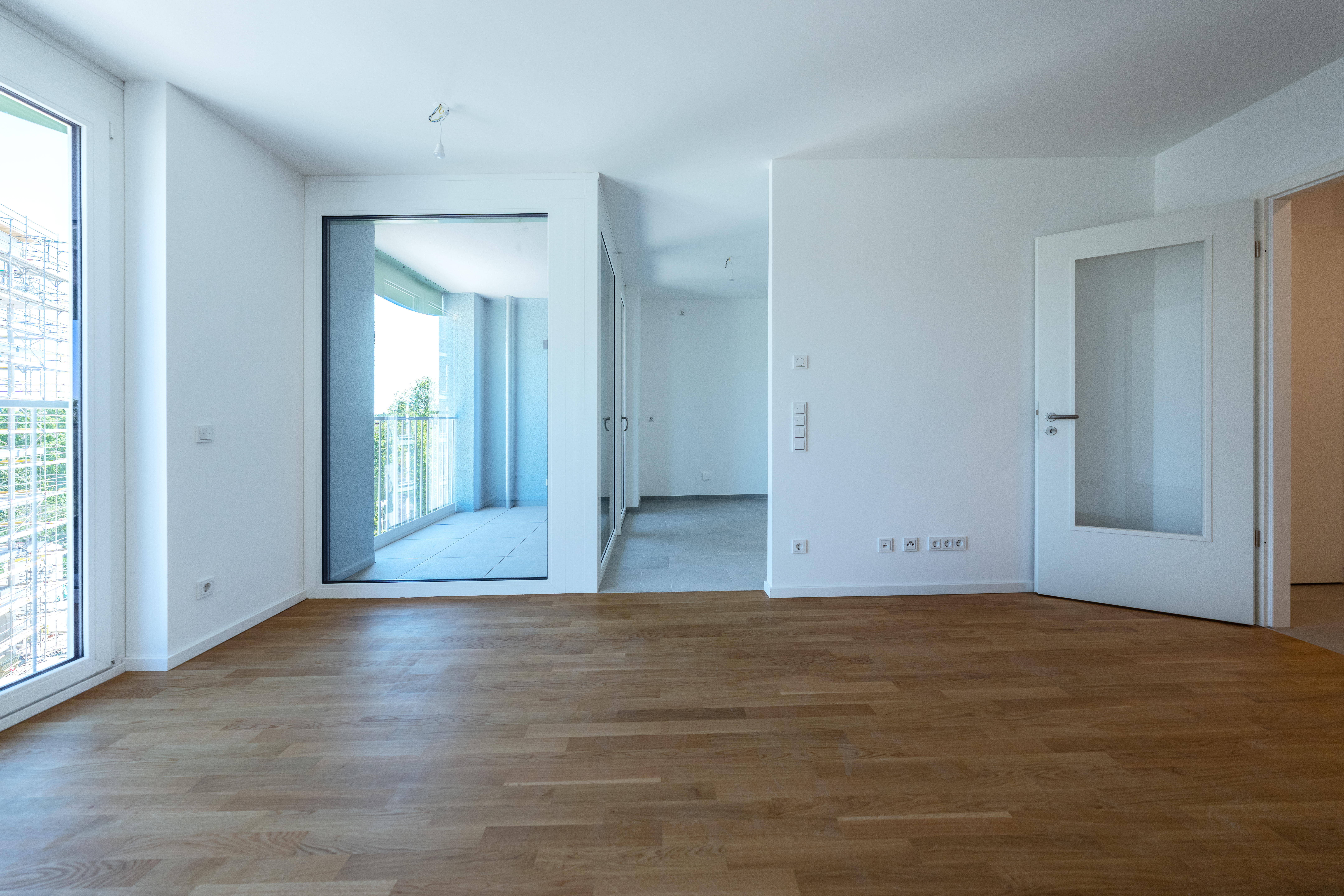 2-Zimmer-Wohnung mit Küchenbalkon und Morgensonne