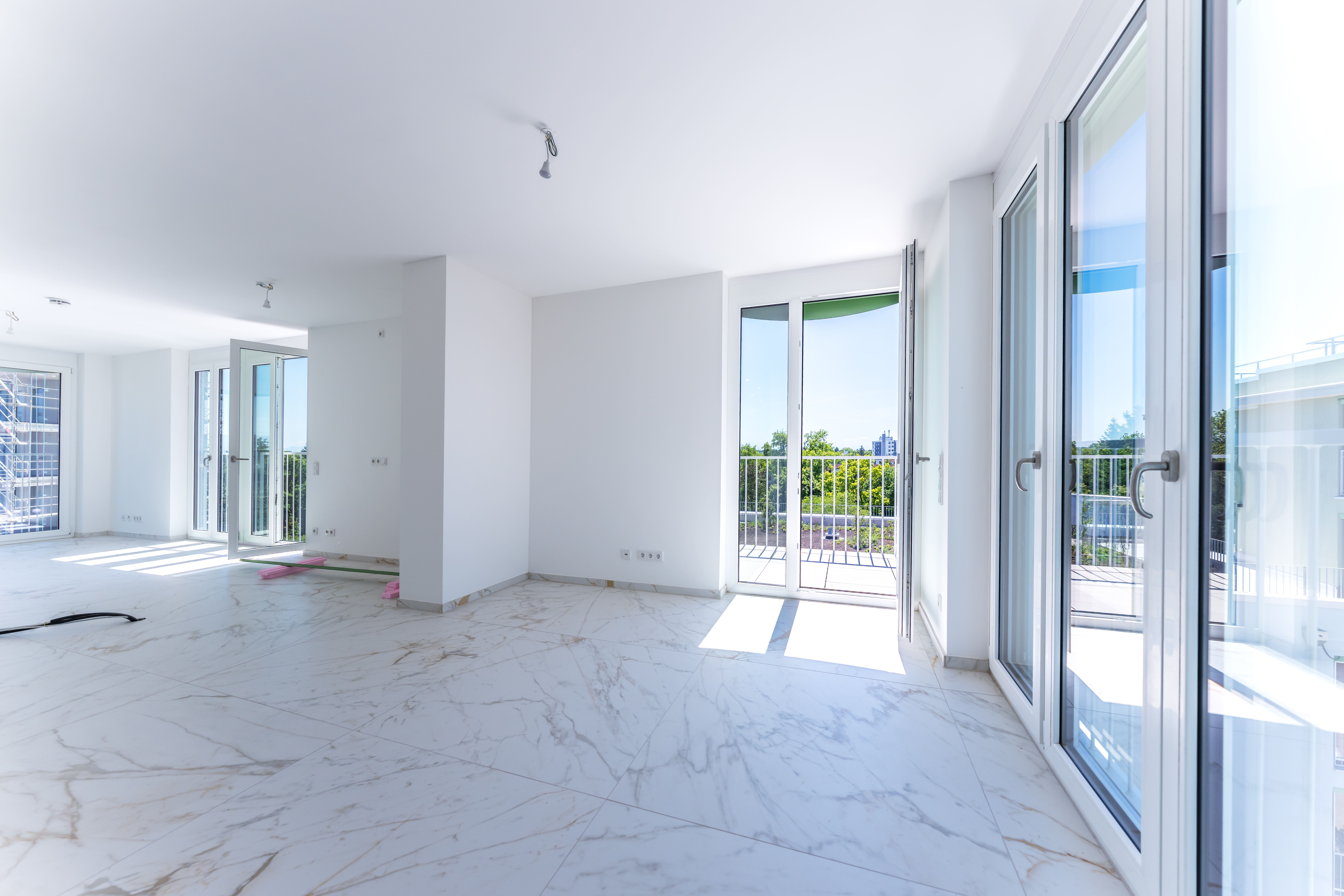 3-Zi.-Luxus-Wohnung mit Süd-Ost-West-Ausrichtung und großem Süd-Balkon