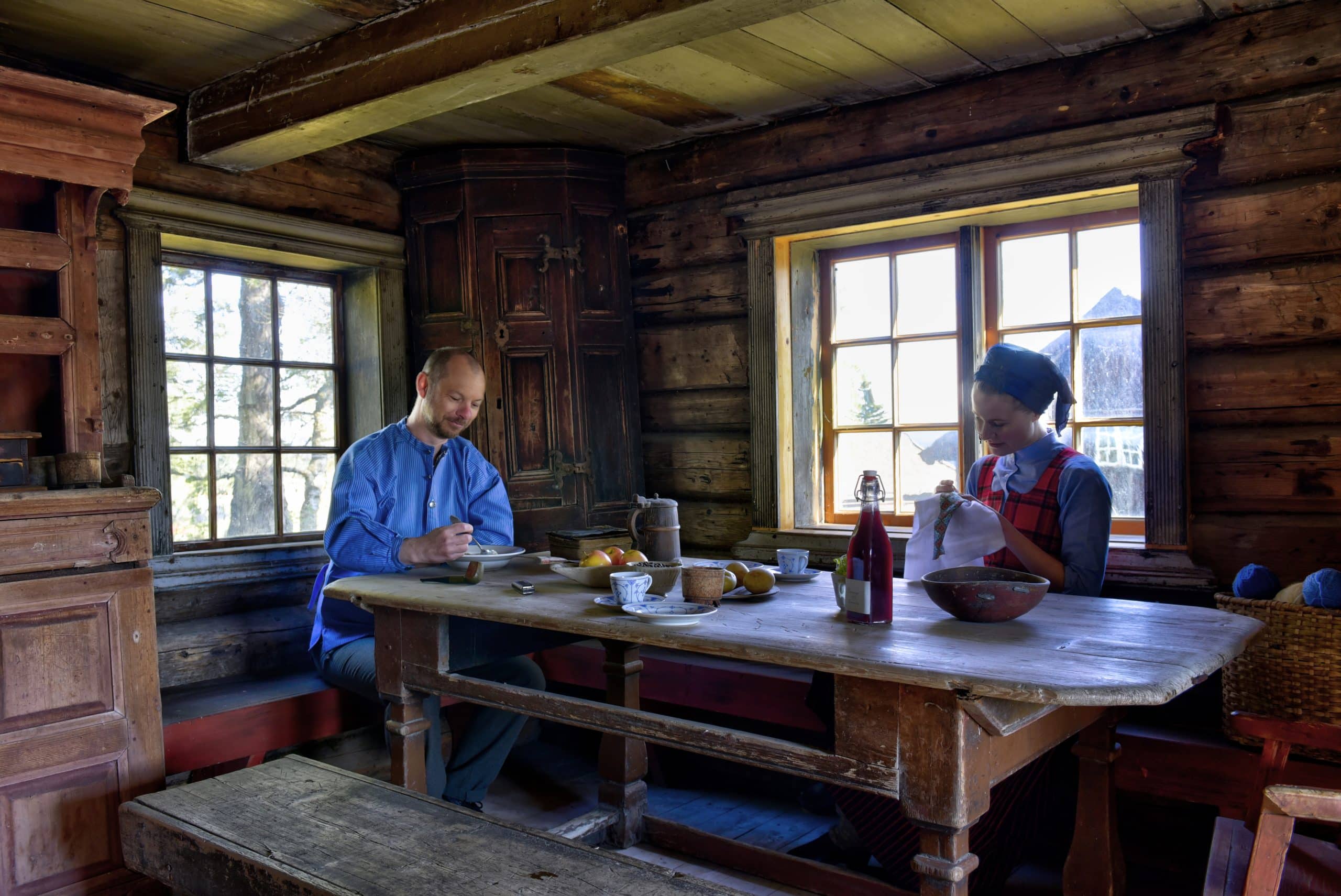 Håkon hacker museet: Museumshackeren Håkon Forfod Sønneland lager nye vrier ("hacks") for å gjøre museet mer spennnede. Her fra Hadeland Folkemuseum, og hacket "Finn.no".