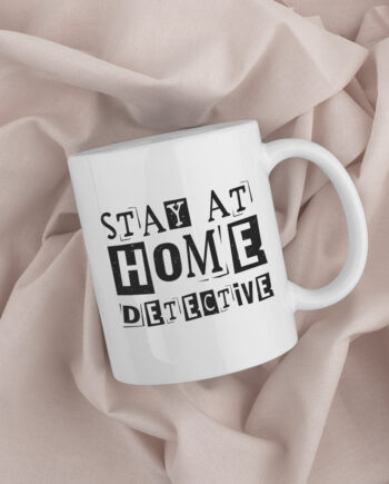 stay at home detective, Koffiemok, true crime koffiemok, leuke koffiemok, true crime fan, true crime gift, true crime addict, true crime geschenk, cadeau voor true crime fan, bureau mok bedrukking, mok, koffiemok, koffiemok cadeau, cadeau koffiemok, tasse à café cadeau, gift, coffee lover gift, fun, leuke koffiemok, grappige koffiemok, grappig cadeau, bureau mok, witte koffiemok bureau met bedrukking