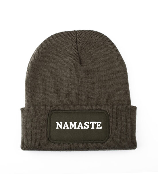 Namaste, Namaste beanie, yoga muts, spirituele mode, wellness fashion, mindful accessoires, trendy muts, cadeau voor yogi’s