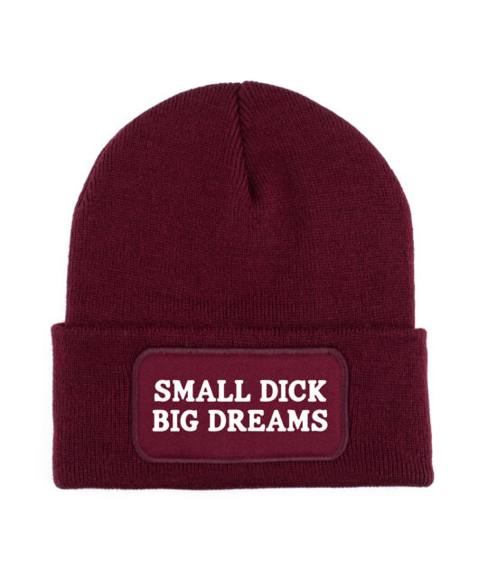 small dick big dreams, small dick big dreams beanie, grappige muts, ironische fashion, humor accessoires, meme kleding, statement beanie, streetwear muts, cadeau met humor