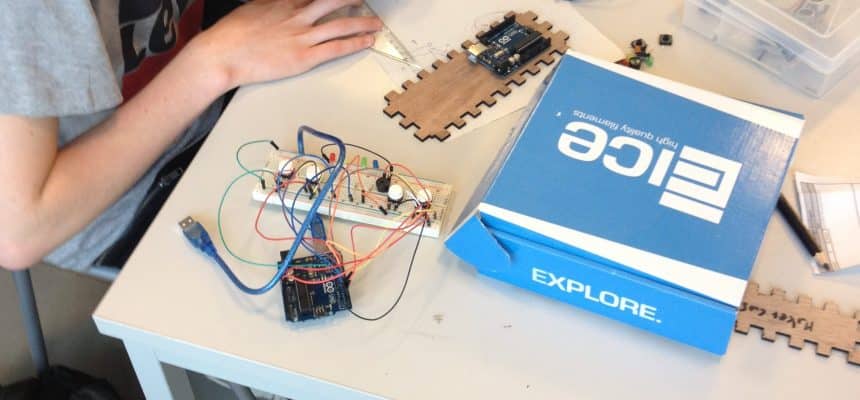 De leerlingen van de technische school gaan aan de slag