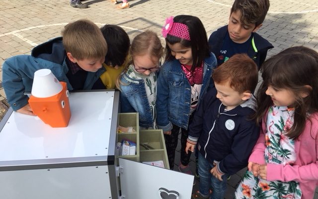 De inhuldiging op de lagere school.