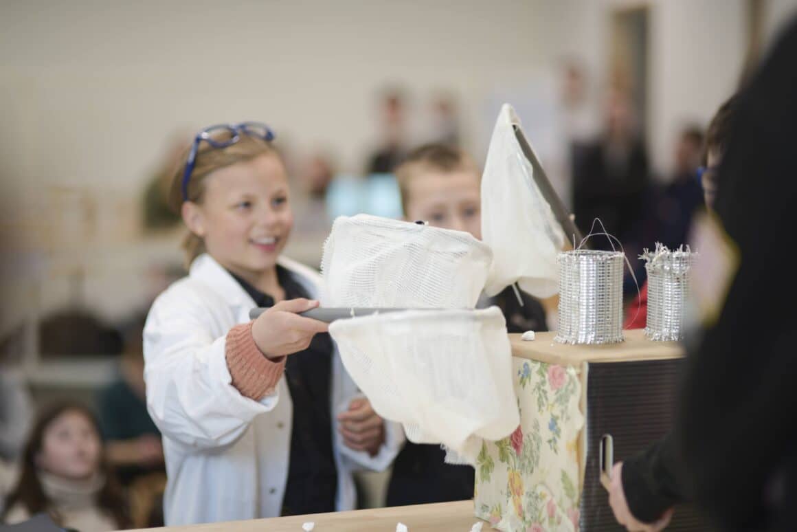 MyMachine feestdag: Ontmoeting tussen 3 schoolgeneraties