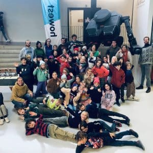 Kinderen testen door studenten DAE ontwikkelde VR-game voor Lago Kortrijk en MyMachine droomgame