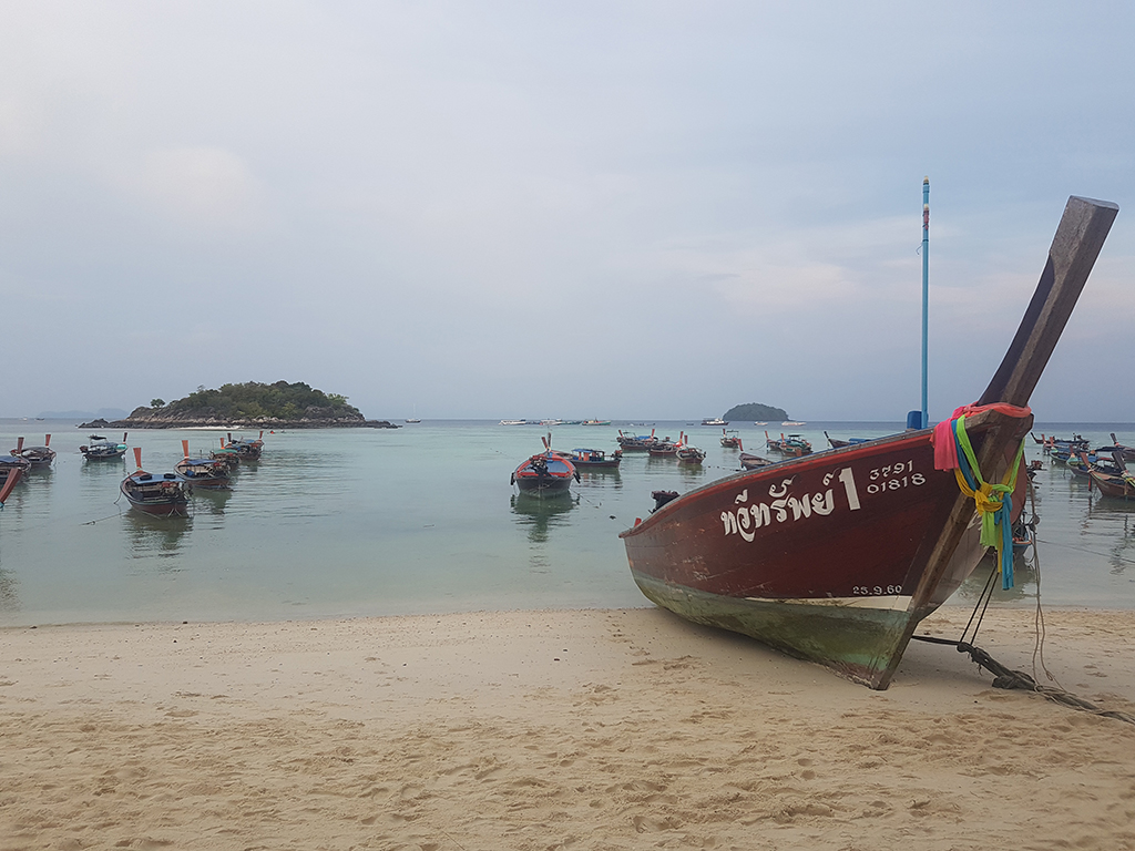 sunrise beach Lipe