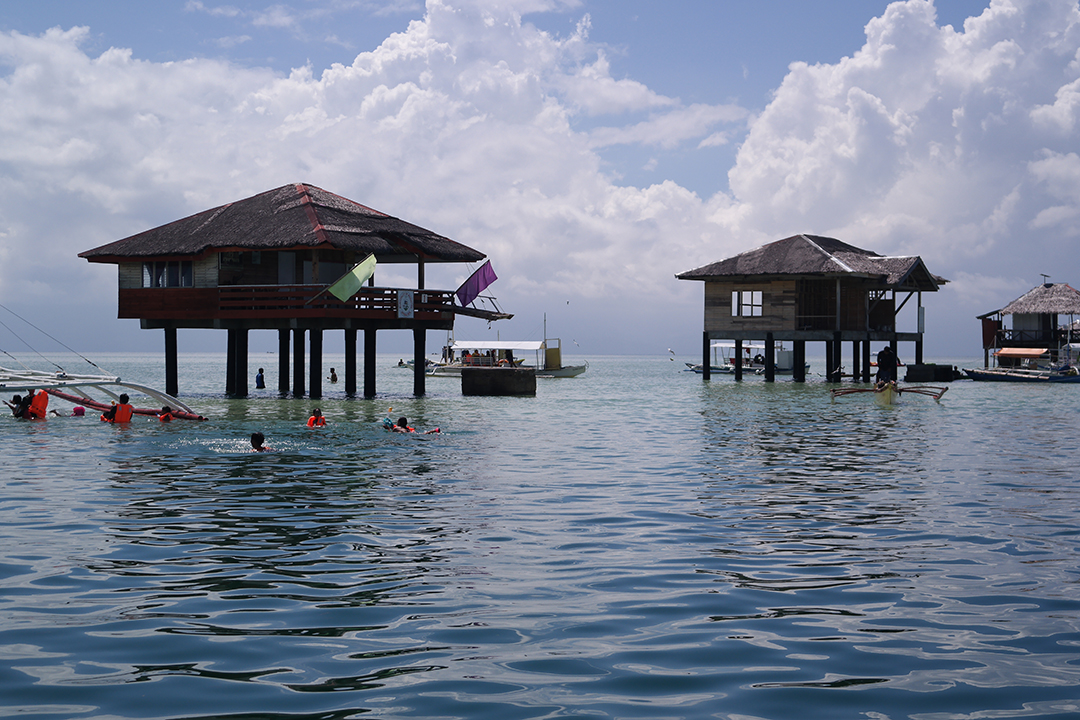 Manjuyod Sandbar where to stay