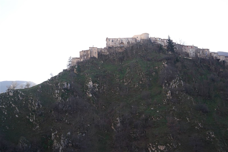 hilltop village abruzzo italy