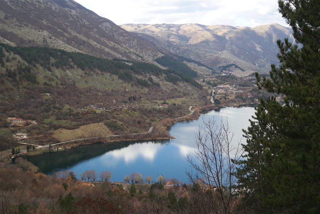 Lago di Scanno Lake of Scanno