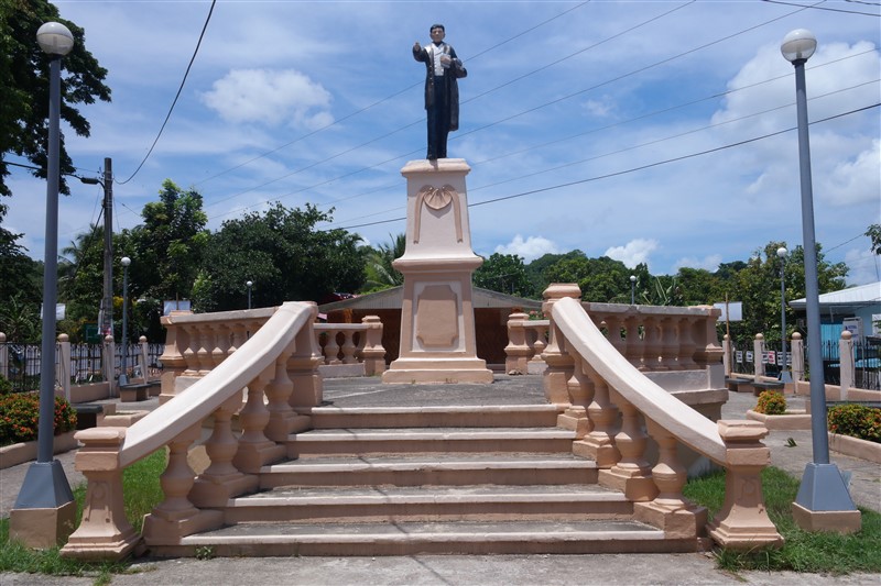 smallest plaza guimaras