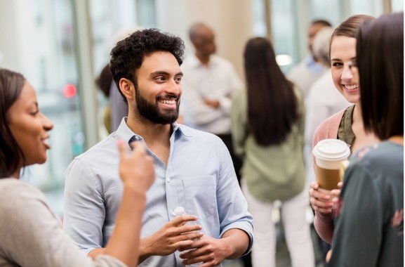 meet and greet campus kaffe studerende sammenhold interesse studie