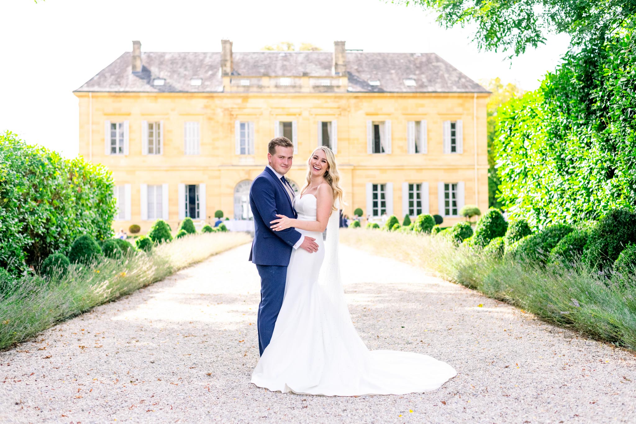 Newly married at Chateau la Durantie