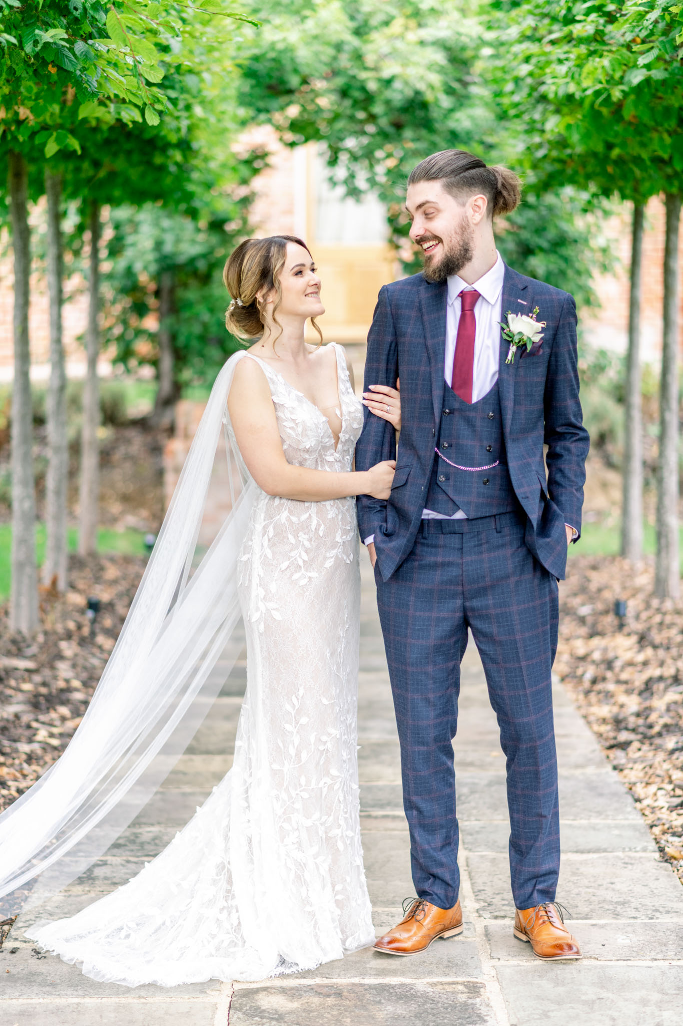 https://usercontent.one/wp/www.natalieandmax.co.uk/wp-content/uploads/2022/09/L-J-Natalie-and-Max-Photo-and-Films-Hatfield-Place-Wedding-Photography-484.jpg?media=1711985334