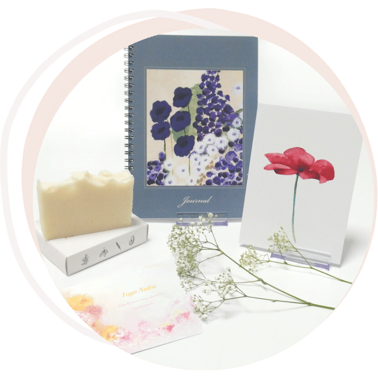 giftset-selfcare-packet-soap-notebook-sketchbook-nidra-flowers-mindfulness-nature-nathalie-bonte-nbontestudio 