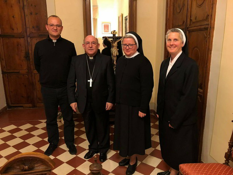 NAZARETH SISTERS WITH THE HOLY FAMILY, FOR FAMILIES, AMONG FAMILIES