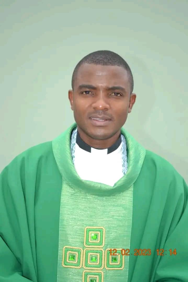 Fr James Dokowe