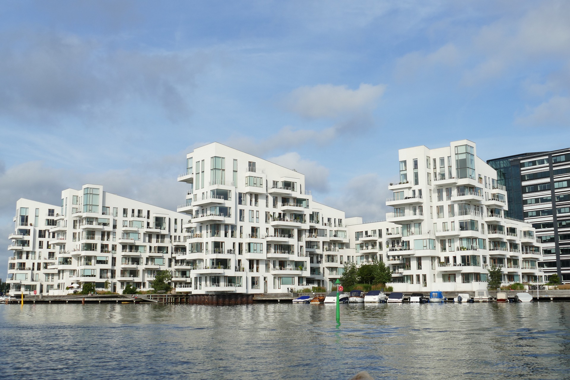buildings-5540888_1920