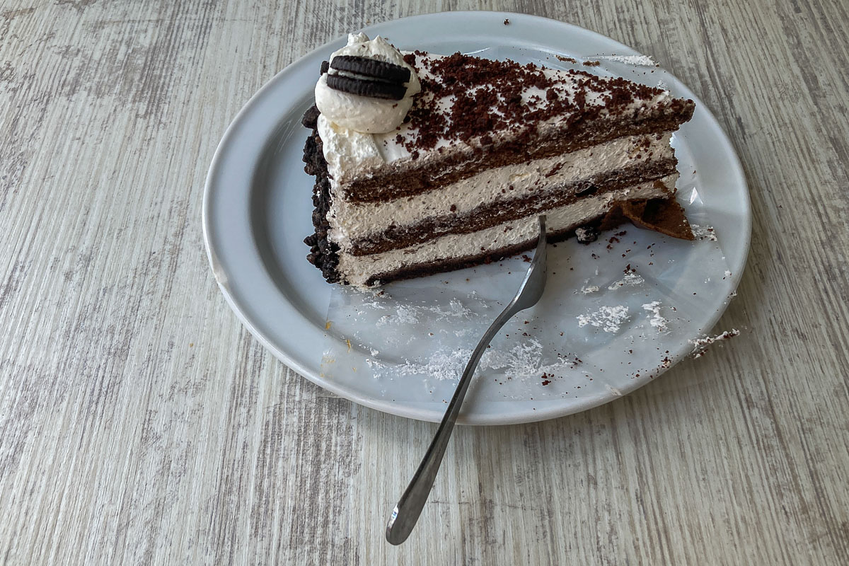 Anahi, Nerja, chocolate cake