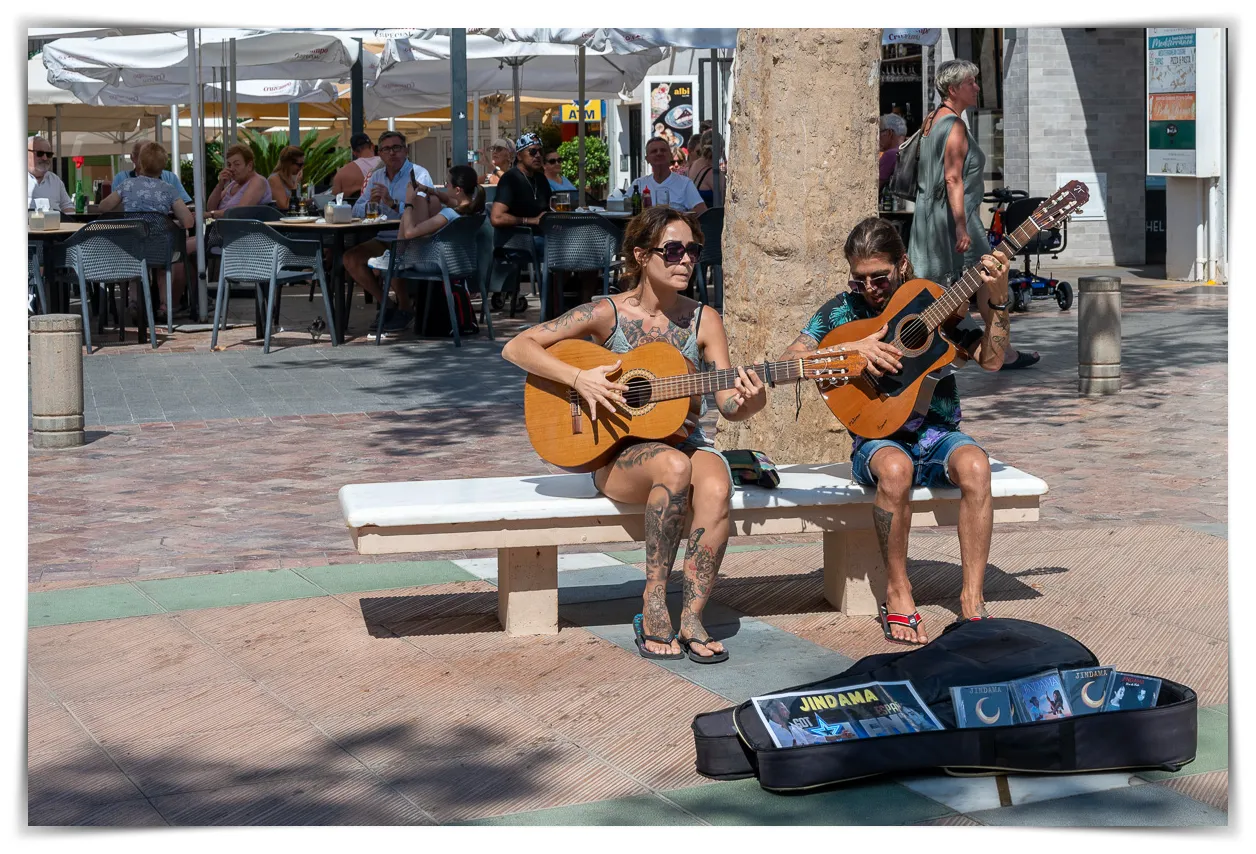 Guitarists, Nerja