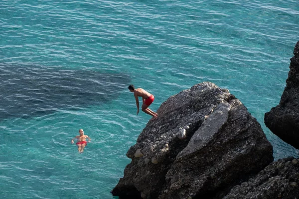 diving in, Nerja