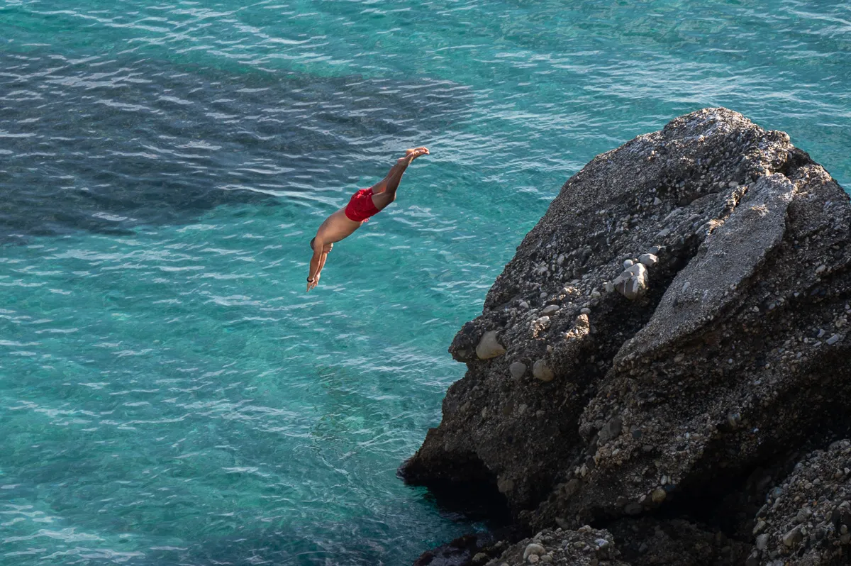 jumping off the rocks, Nerja