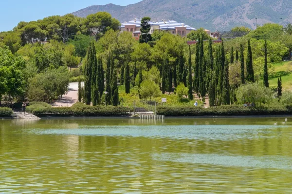  Parque de la Paloma, Benalmádena, lake