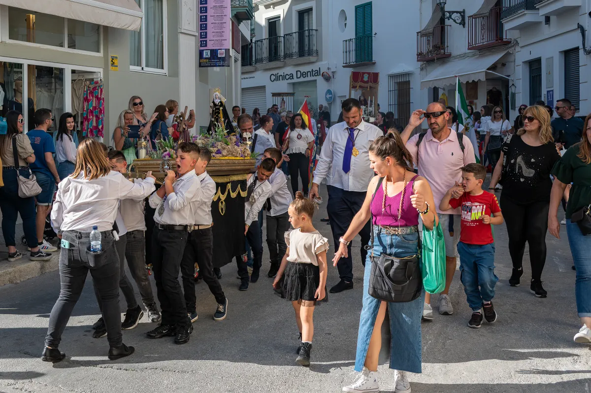 Easter thrones procession in Nerja 4