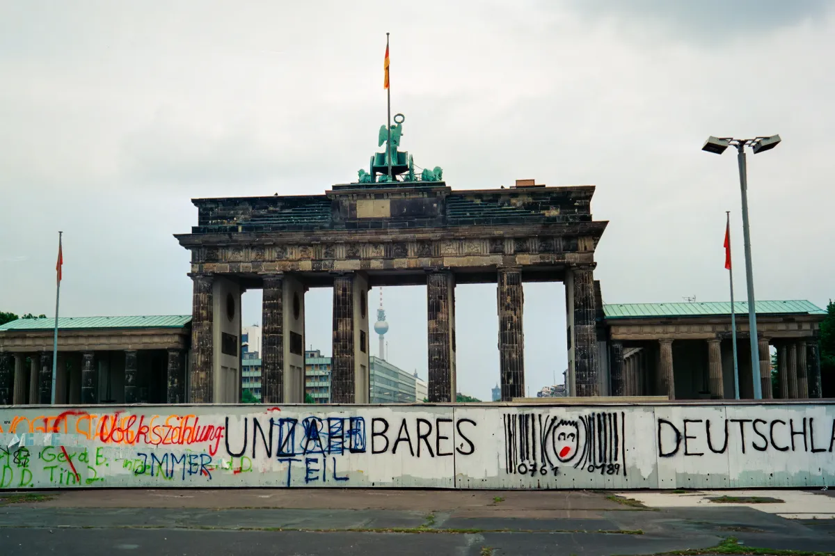Berlin Wall, Brandenburg Gate