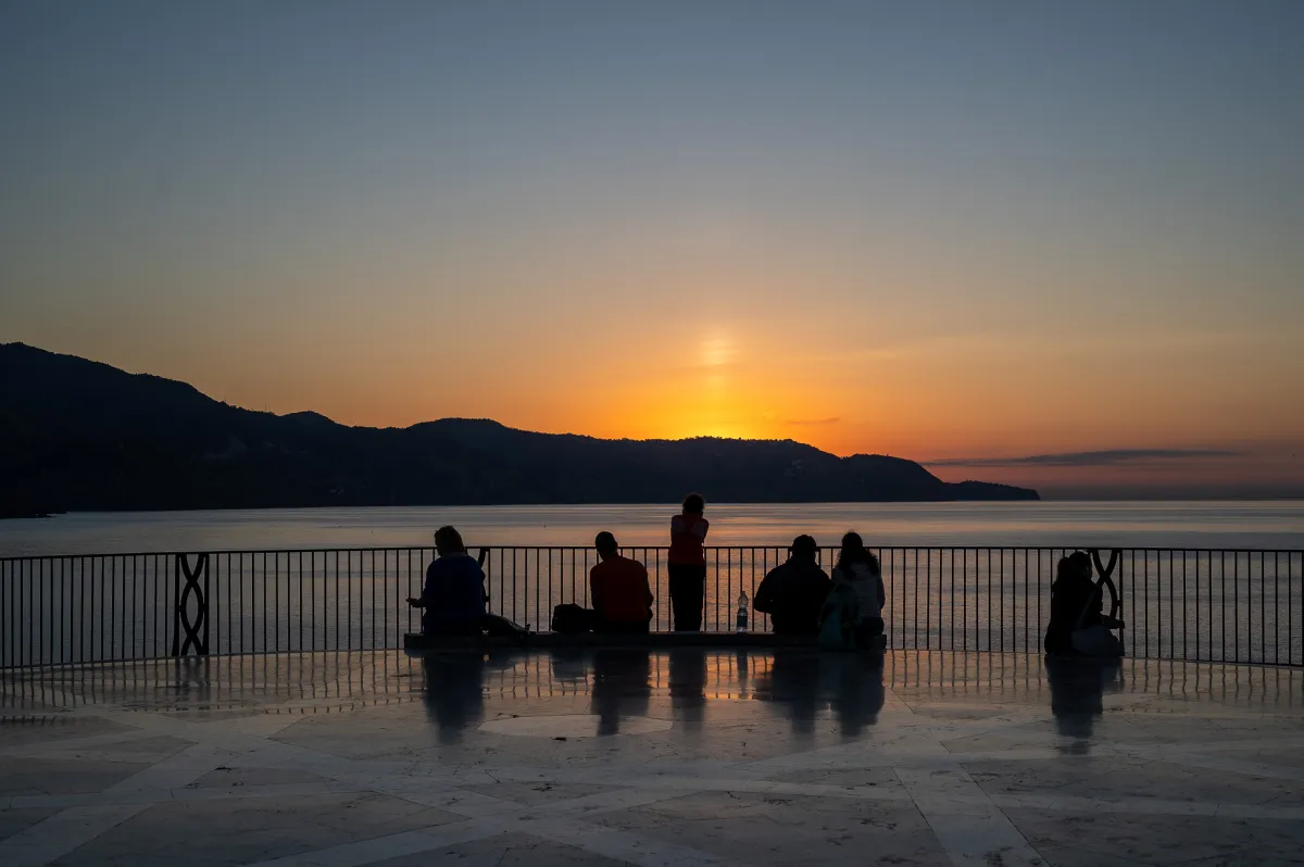 waiting for the sunrise, Nerja