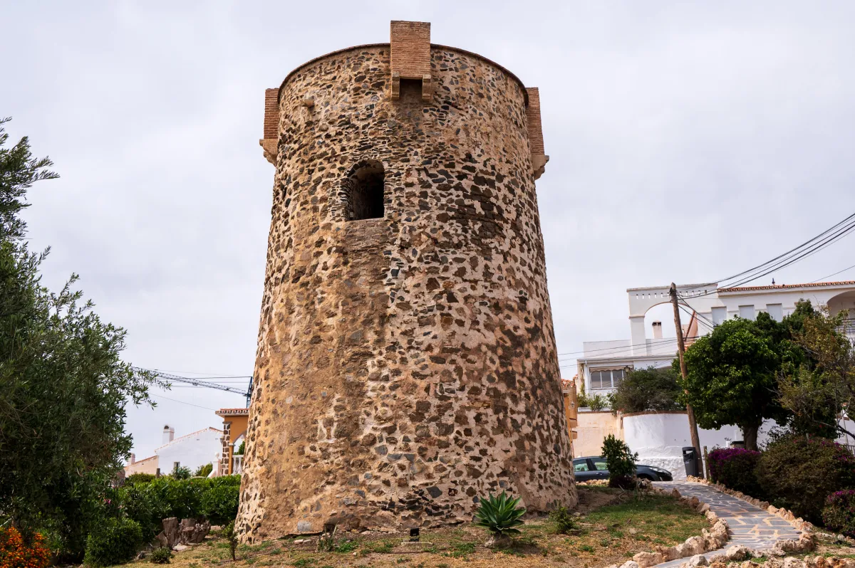 Torre del Benagalbón beacon
