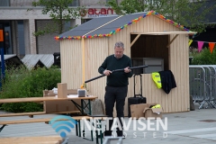 Torben Klovborg i gang med forberedelserne til bankospillet - Foto: René Lind Gammelmark