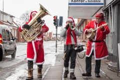 Frøsigs Jazzband spiller julemusik i gaderne i midtbyen i Grindsted'