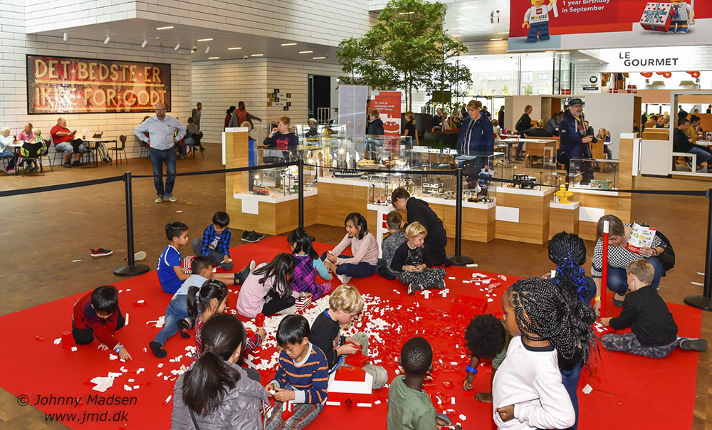 LEGO House fejrede 1 års fødselsdag - Netavisen Grindsted