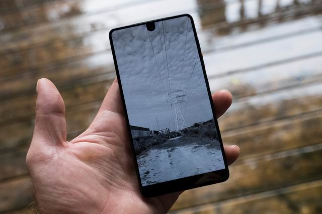How the Essential phone become the winner in the Andriod camp