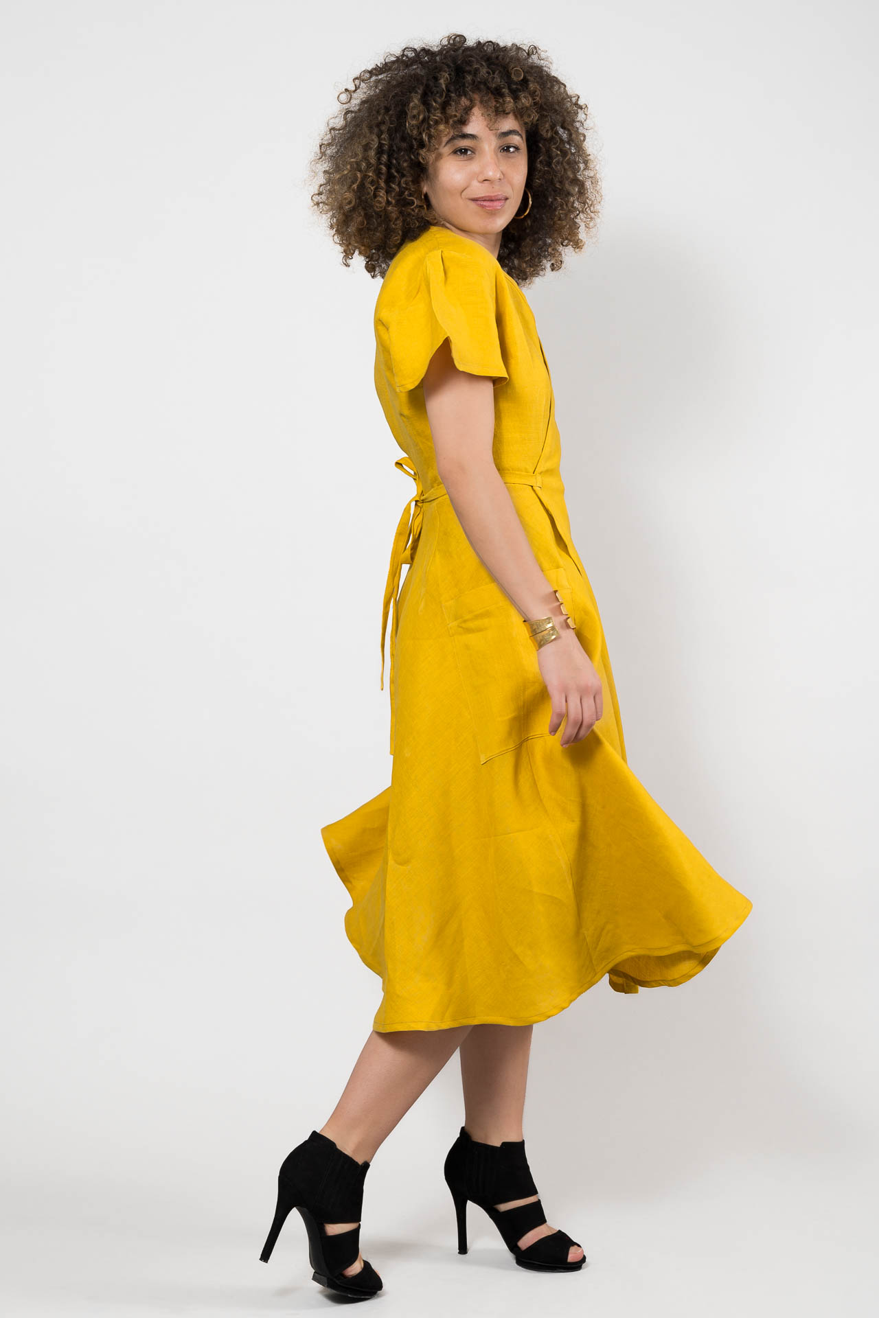 Robe Cache Coeur Jaune en Lin Nevice