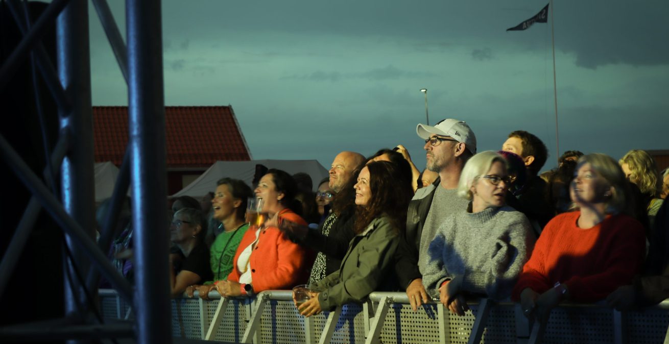 Bilder fra konsert 2023, soloppgang med Kari Bremnes, og sommerfest på havna med cc cowboys