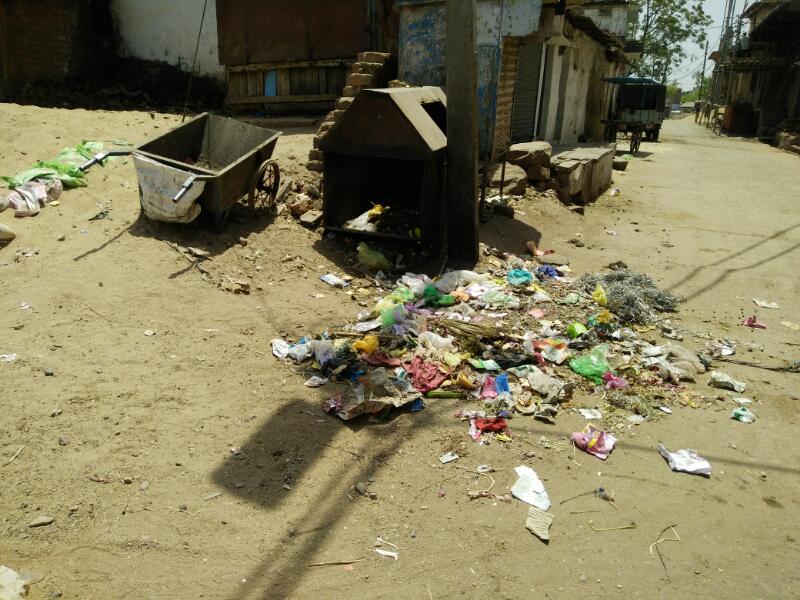 रायसेन नगर में कई जगह लगा है कचरे का ढेर, नपा प्रशासन पर लापरवाही बरतने का आरोप | New India Times