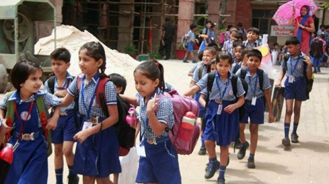 निजी स्कूलों में नि:शुल्क प्रवेश के लिये आधार पंजीयन आवश्यक | New India Times